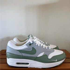 Nike Air Max 1 Premium